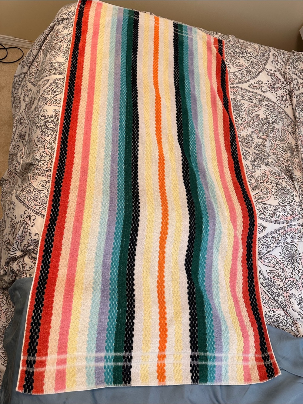 ⭐️ Vintage Bath Towel
